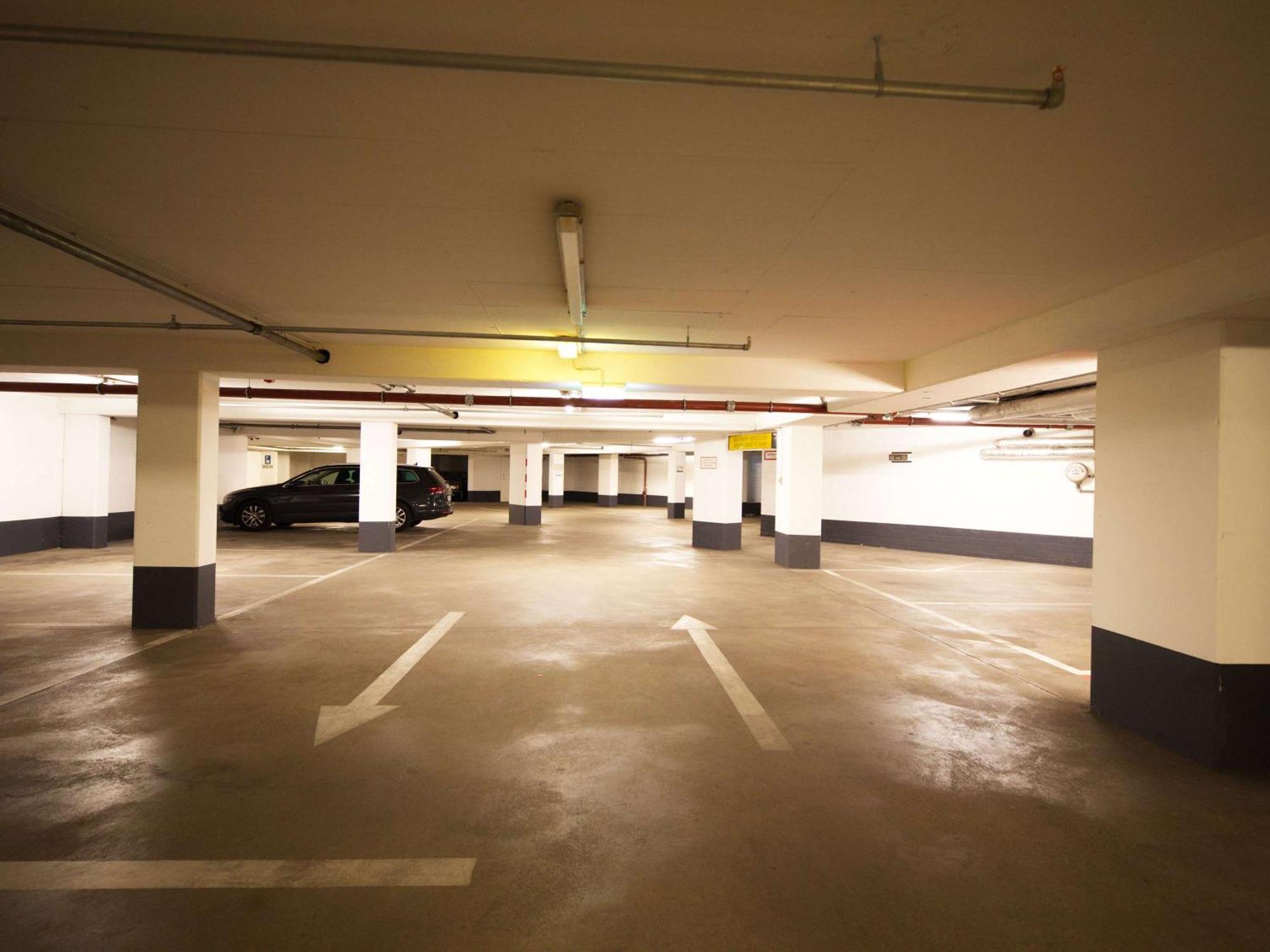 Ibis Koeln Centrum Экстерьер фото