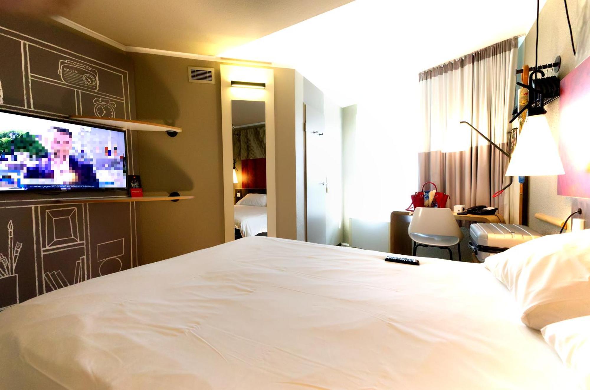 Ibis Koeln Centrum Экстерьер фото