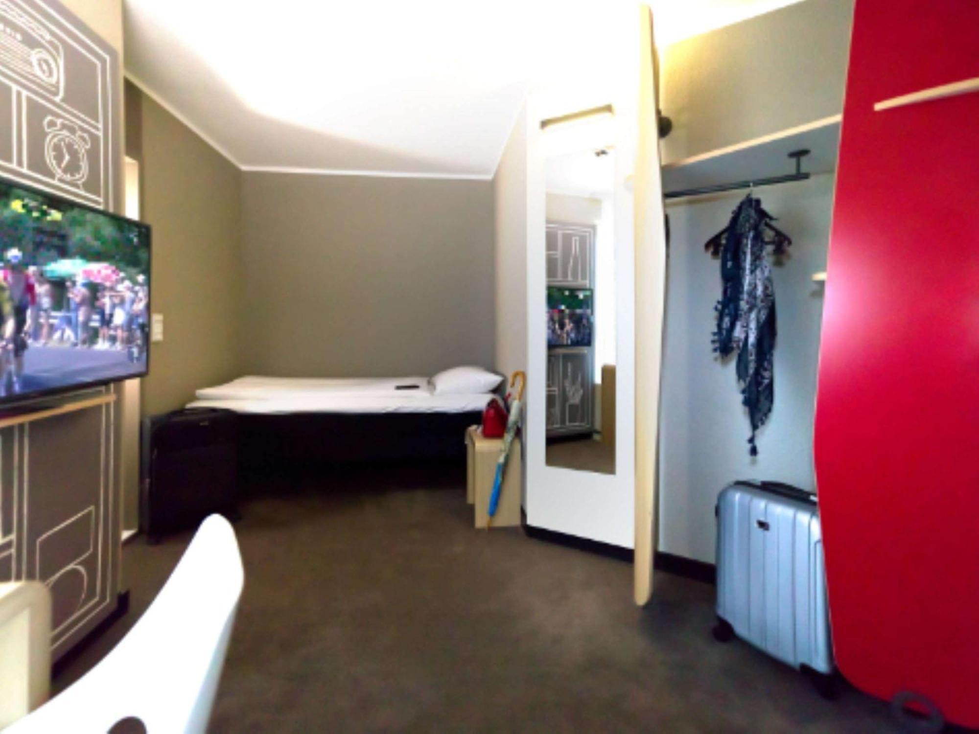 Ibis Koeln Centrum Экстерьер фото