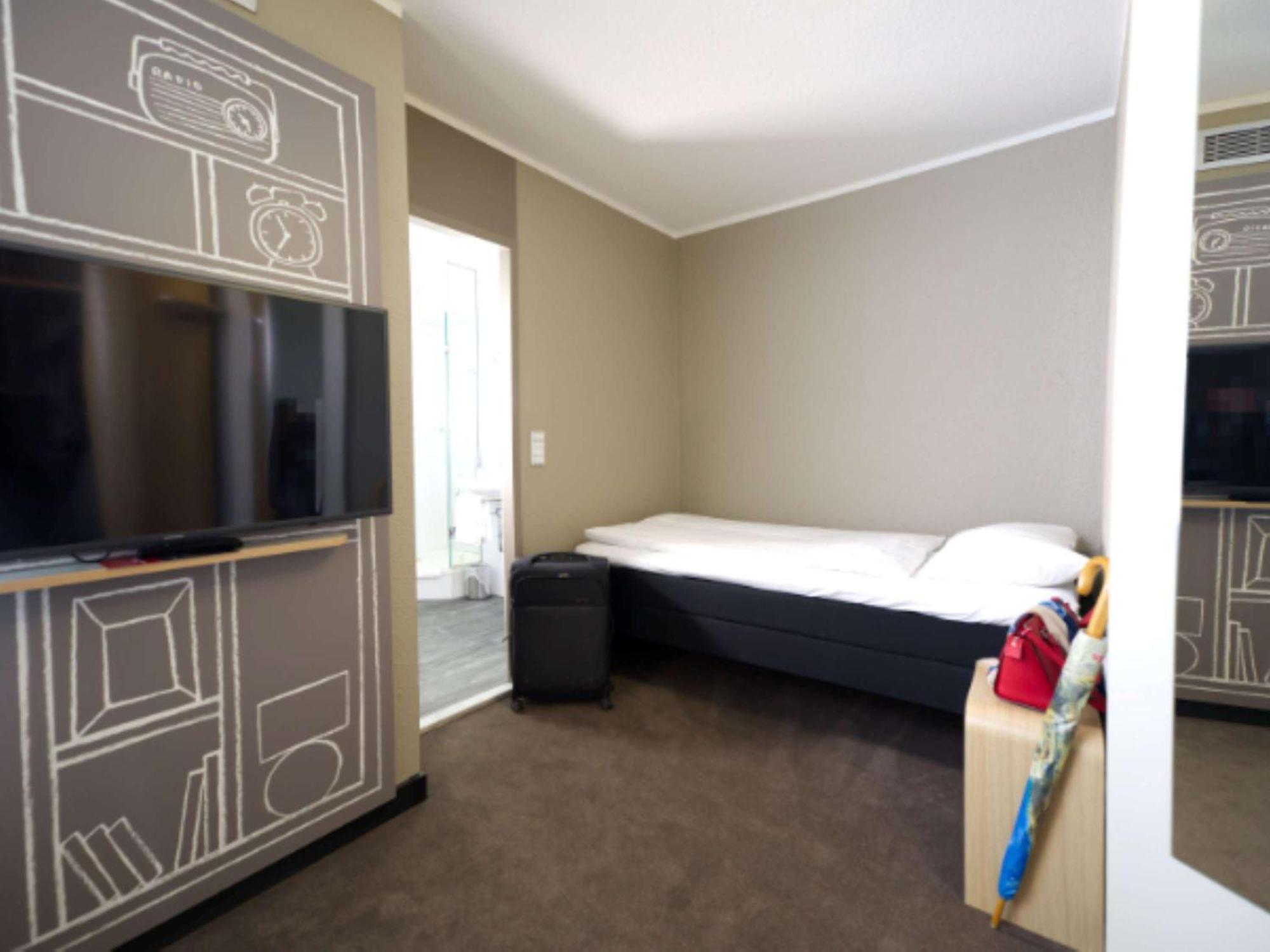 Ibis Koeln Centrum Экстерьер фото