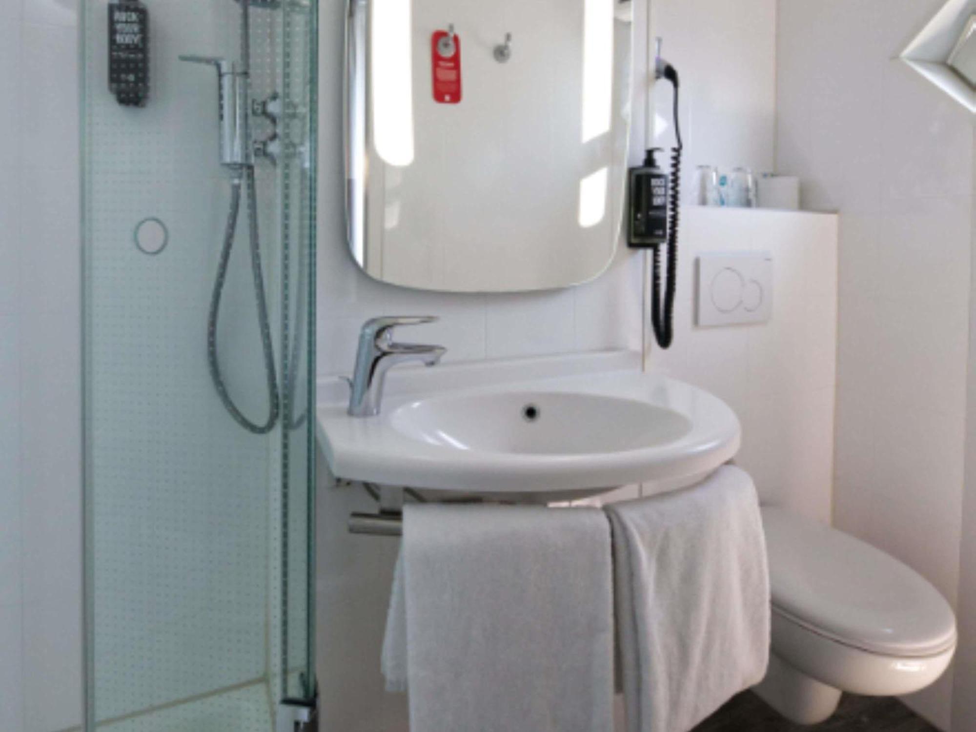 Ibis Koeln Centrum Экстерьер фото